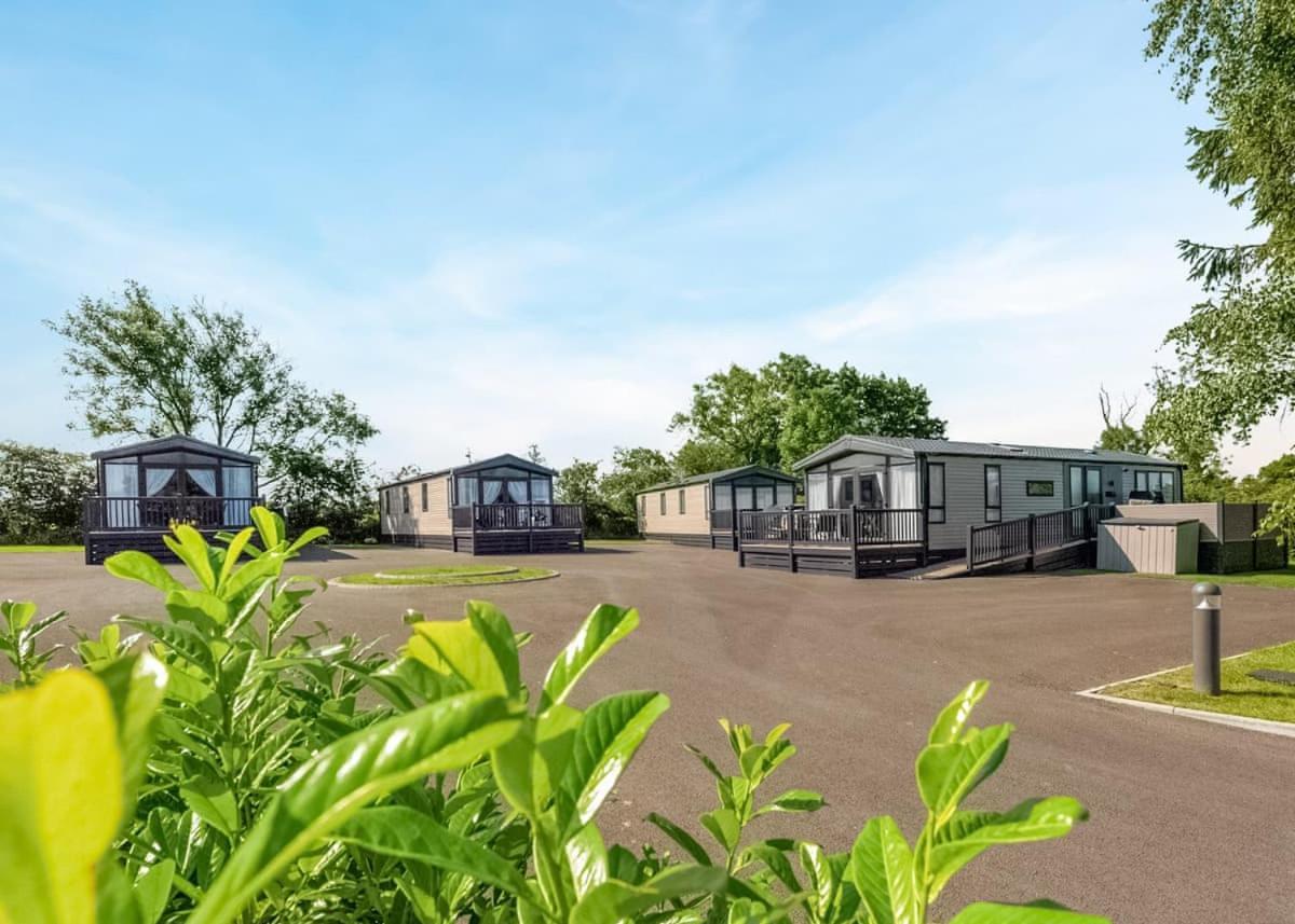 Green Meadows Country Park Otel Harker Dış mekan fotoğraf